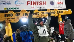 Jessie holmes wins iditarod